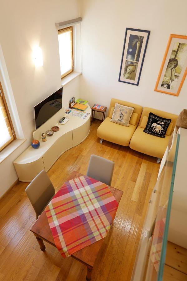 Uptown - Sabrina's Cozy Apartamento *